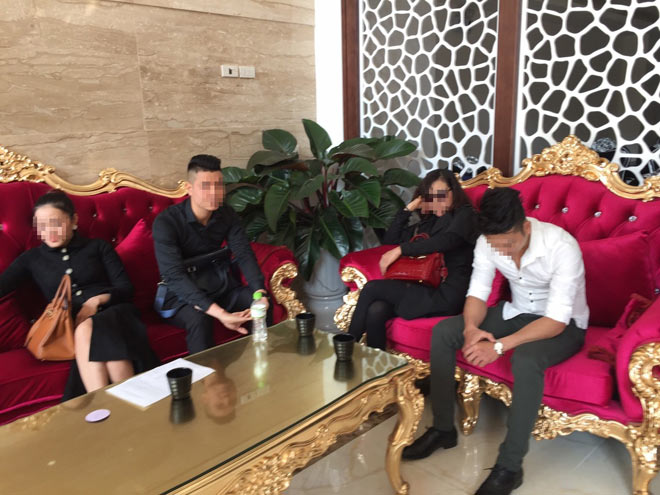 Quý bà mua dâm tiết lộ về đường dây “trai bao” toàn “mỹ nam” Quý bà mua dâm tiết lộ về đường dây “trai bao” toàn “mỹ nam”