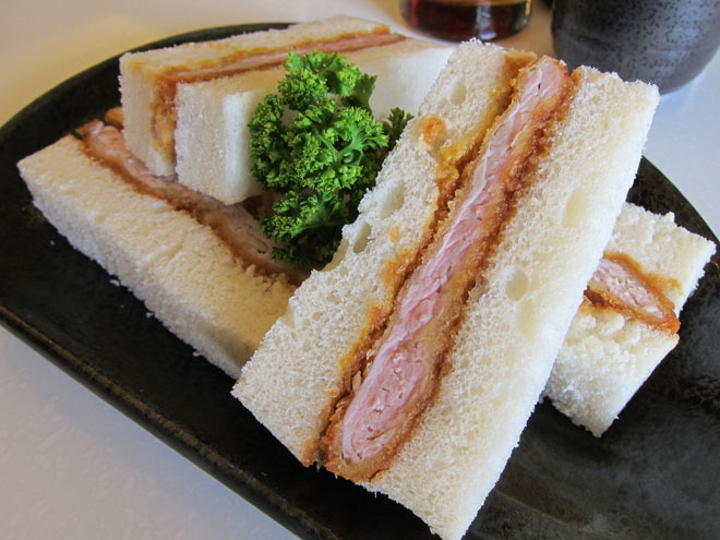 Bánh mì Việt Nam lọt top 10 món sandwich hấp dẫn nhất thế giới - 7