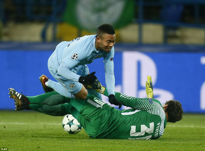 Man City thua thảm cúp C1: Pogba tuyên bố MU thắng derby Man City thua thảm cúp C1: Pogba tuyên bố MU thắng derby