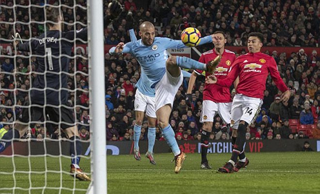 MU - Man City: Rực lửa derby, sai lầm lên ngôi - 1