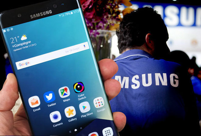Samsung Galaxy S9 lộ ảnh thực tế, chỉ có một camera độc lập Samsung Galaxy S9 lộ ảnh thực tế, chỉ có một camera độc lập