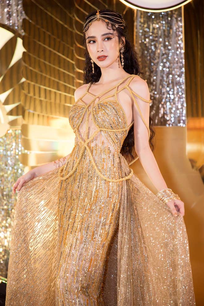 10 bộ cánh "gây bão" thảm đỏ của Angela Phương Trinh năm 2017 - 2