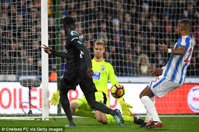 Huddersfield - Chelsea: Thảm họa hàng thủ, mãn nhãn 4 bàn Huddersfield - Chelsea: Thảm họa hàng thủ, mãn nhãn 4 bàn