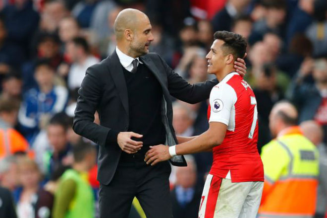 MU tậu Ozil giá &#34;rẻ như cho&#34;, Sanchez tái hợp Pep: Arsenal tan nát - 2