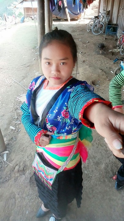 Nữ sinh xinh đẹp gọi điện về nhà thông báo bị lừa bán sang Trung Quốc Nữ sinh xinh đẹp gọi điện về nhà thông báo bị lừa bán sang Trung Quốc