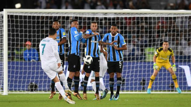 Kinh điển Real - Barca rực lửa: “Vĩ nhân” Messi & điệp vụ báo thù Ronaldo, đòi Bóng vàng Kinh điển Real - Barca rực lửa: “Vĩ nhân” Messi & điệp vụ báo thù Ronaldo, đòi Bóng vàng
