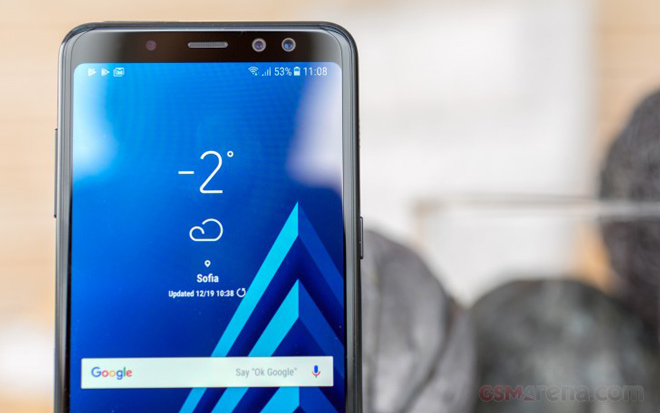 Trên tay Galaxy A8 (2018): Phiên bản cỡ nhỏ của Galaxy S8, giá tầm trung