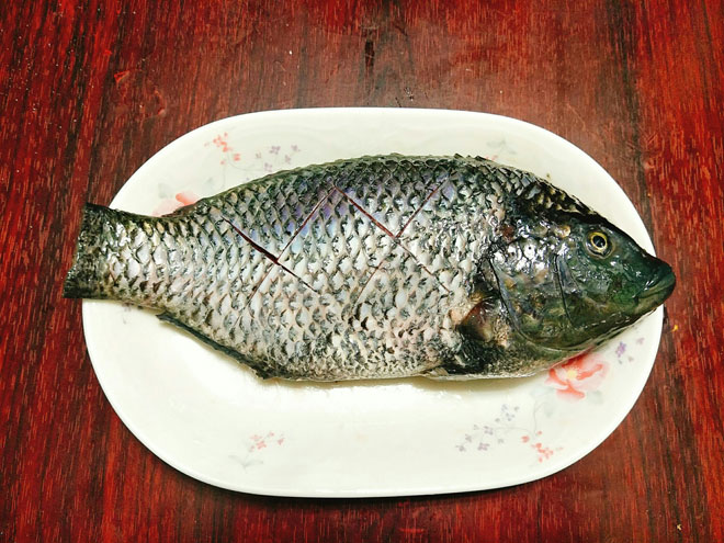 Cá rô phi sốt nước tương đơn giản mà thơm ngon đến nao lòng - 3