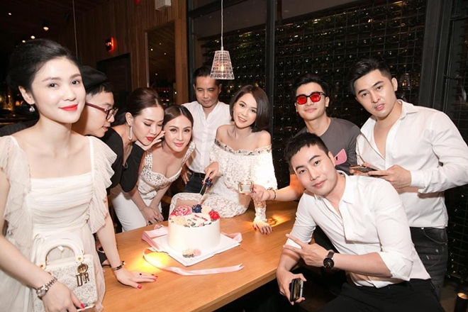 Người tình tin đồn Trường Giang sống thế nào khi có 2 triệu USD? - 10