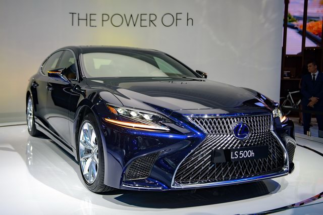 Lexus LS 500h 2018 giá 7,6 tỷ đồng tại Việt Nam Lexus LS 500h 2018 giá 7,6 tỷ đồng tại Việt Nam