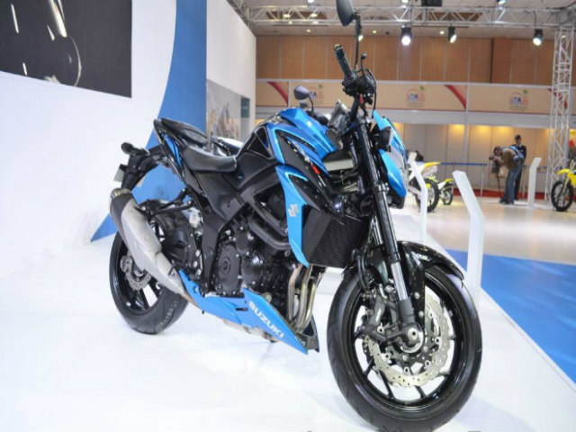 2018 Suzuki GSX-S750 ra mắt, đối đầu Kawasaki Z900