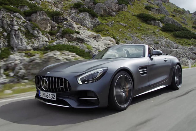 Mercedes-Benz tiến hành triệu hồi các mẫu GT vì lỗi dây an toàn - 2