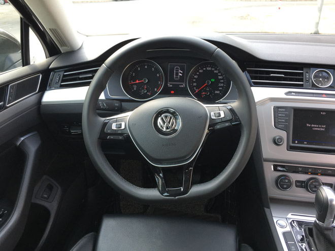 Soi chi tiết Volkswagen Passat 2018 giá 1,4 tỷ đồng: Đối thủ Toyota Camry - 6