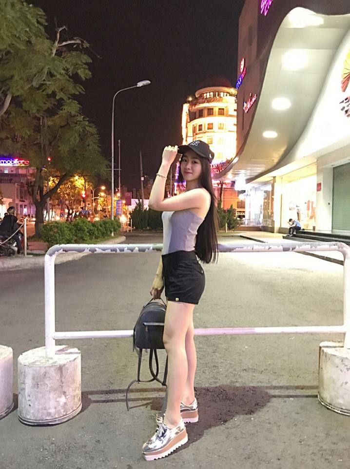 Thời trang đi đua bốc lửa của hot girl Cần Thơ &#34;nghiện&#34; xe phân khối lớn - 8