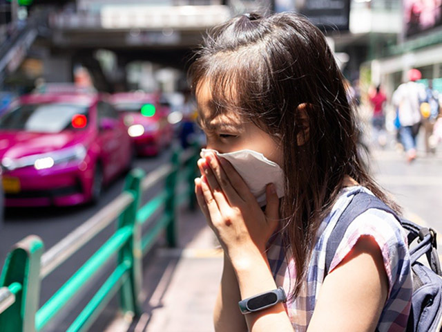 Mẹo rửa mũi đúng cách để tránh những bệnh đường hô hấp cho con