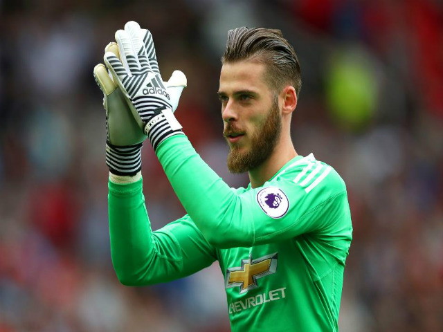 Hậu Martial, MU “trói chân” De Gea: HLV Solskjaer nhờ 2 “Người đặc biệt”