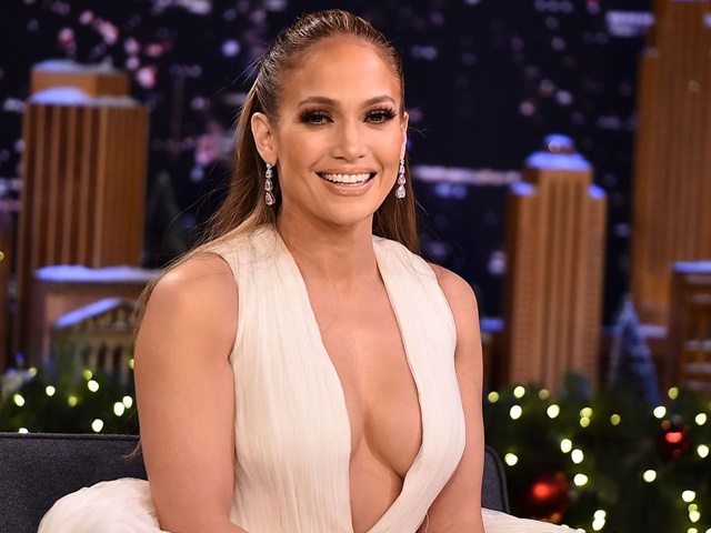 Chuyên gia nói gì về cách ăn kiêng của Jennifer Lopez?