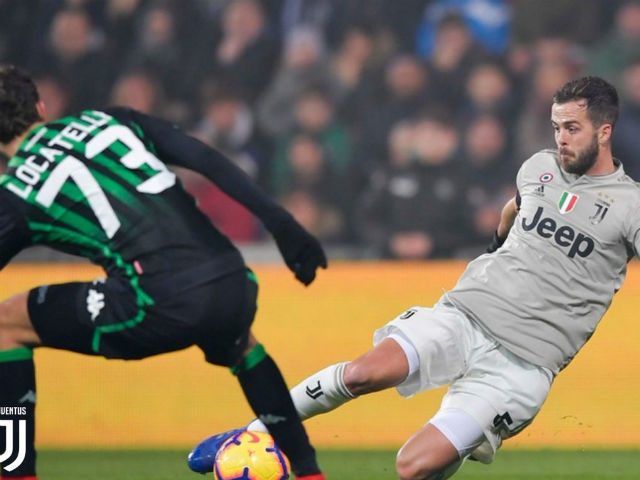 Sassuolo - Juventus: Ronaldo gầm thét trừng phạt "tội đồ" Sassuolo - Juventus: Ronaldo gầm thét trừng phạt "tội đồ"