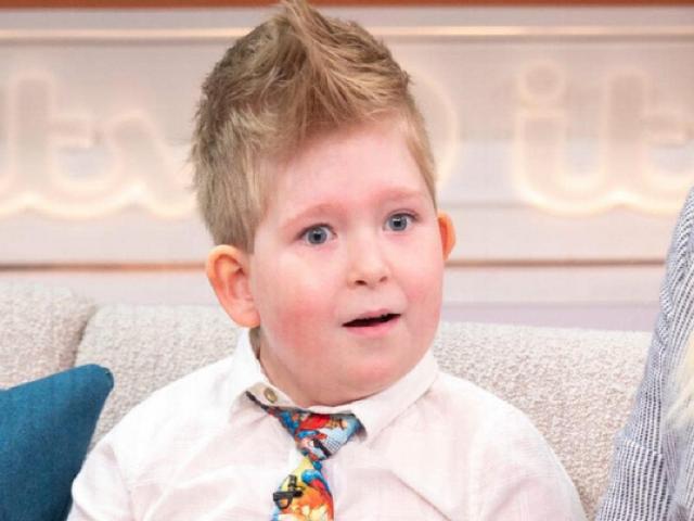 Kỳ diệu cậu bé sinh ra không não vẫn sống khỏe mạnh