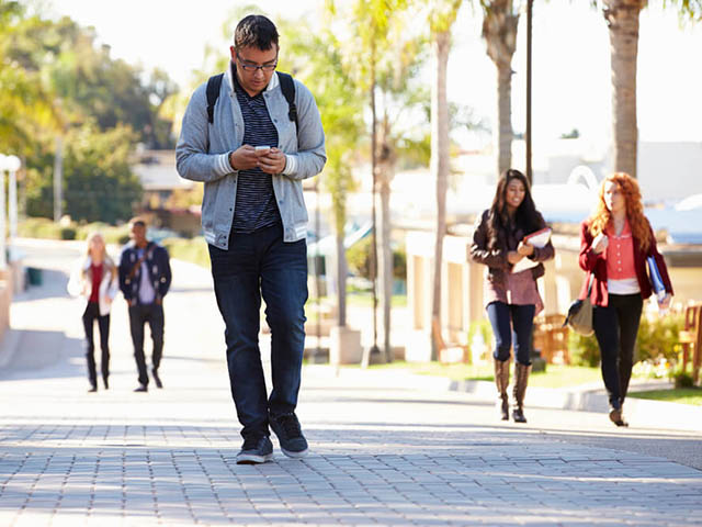 iPhone đang lưu danh sách chi tiết vị trí thường xuyên của bạn, xóa sao? iPhone đang lưu danh sách chi tiết vị trí thường xuyên của bạn, xóa sao?