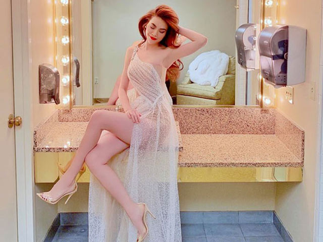 Hồ Ngọc Hà muốn hóa nữ thần bằng váy "tàng hình", mặc như không