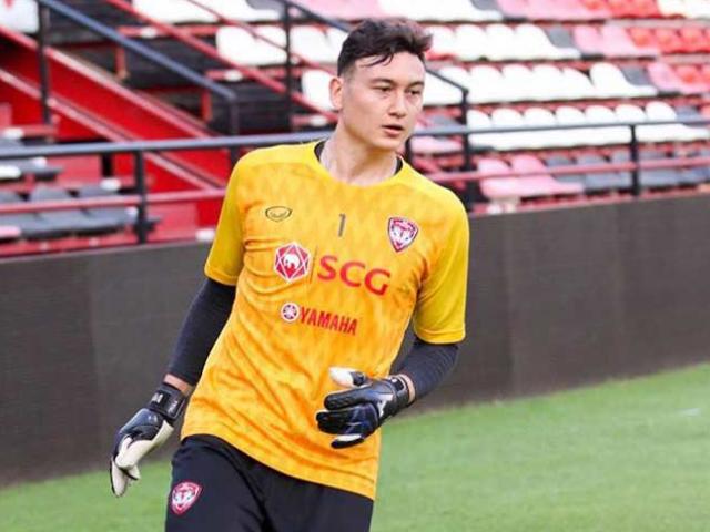 Ratchaburi - Muangthong United: Văn Lâm cứu nguy, bàn thắng bị từ chối