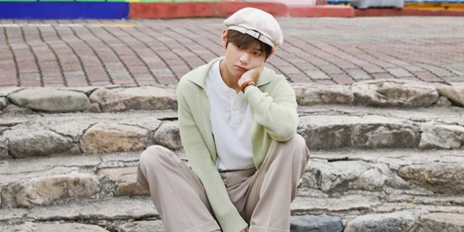 Học ngay các idol K-Pop cách đội mũ beret, chiếc mũ được yêu thích nhất trong mùa Đông - 4