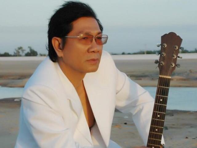 Nghệ sĩ Trịnh Việt Cường hát 