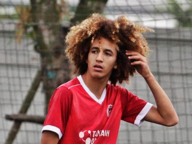 Tài năng trẻ từng ăn tập ở Việt Nam được M.U ký hợp đồng Tài năng trẻ từng ăn tập ở Việt Nam được M.U ký hợp đồng