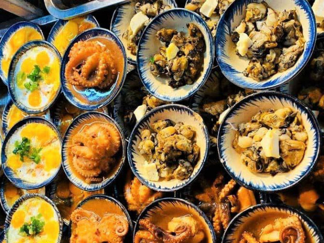 Du lịch Phú Quốc: Ẩm thực “chén“ đặc trưng chỉ có ở chợ đêm Du lịch Phú Quốc: Ẩm thực “chén“ đặc trưng chỉ có ở chợ đêm