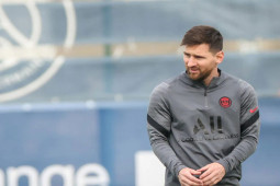 Messi phải tập một mình tại PSG, liệu có ra sân cuối tuần đấu Lyon?