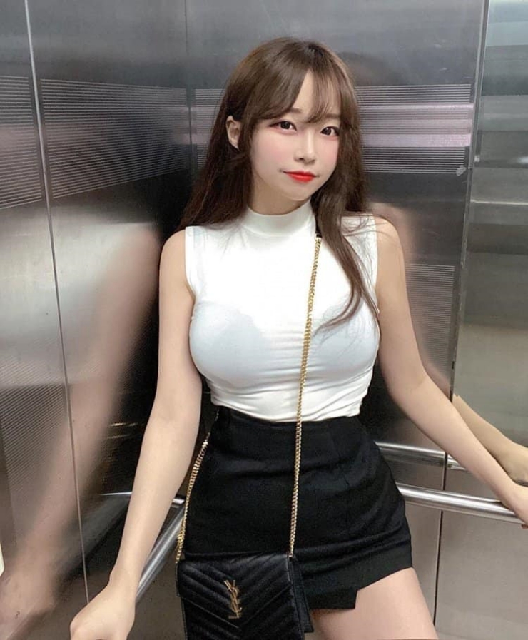 Nhiều cô gái