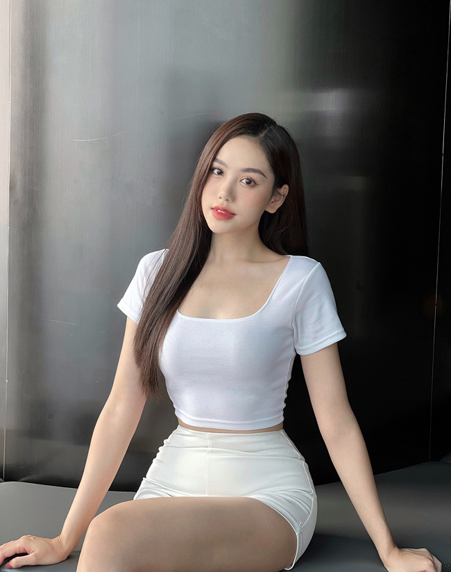 2 fan ruột của tuyển VN hấp dẫn với vẻ ngoài quyến rũ 14