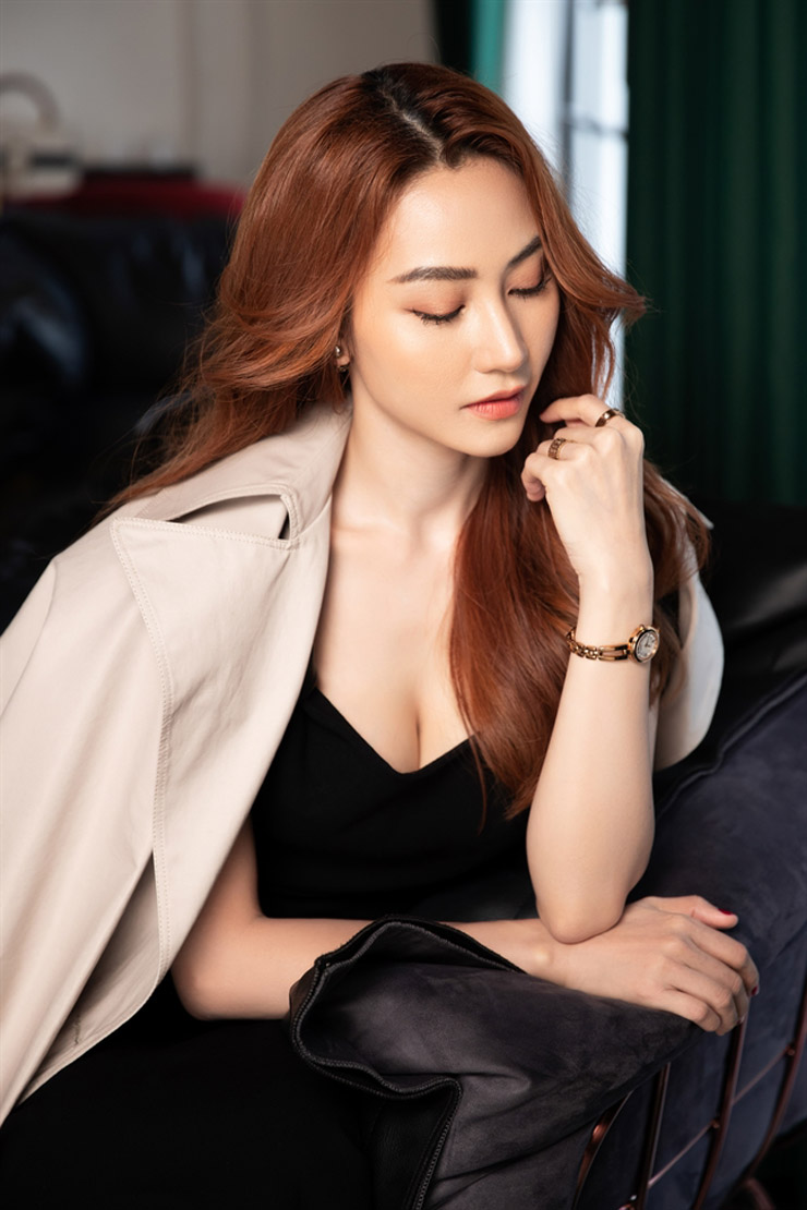 Hoàng Thùy Linh, Ngân Khánh bị gọi là