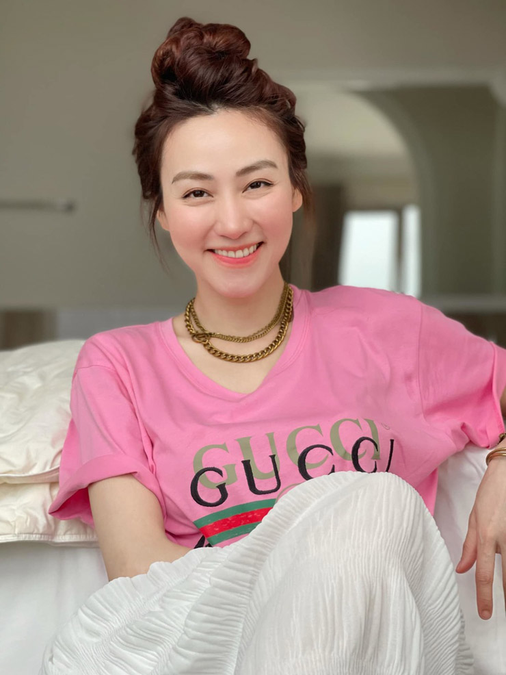 Hoàng Thùy Linh, Ngân Khánh bị gọi là