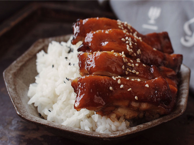 Cơm đùi gà sốt Teriyaki kiểu Nhật lạ miệng, trẻ nhỏ đặc biệt thích thú