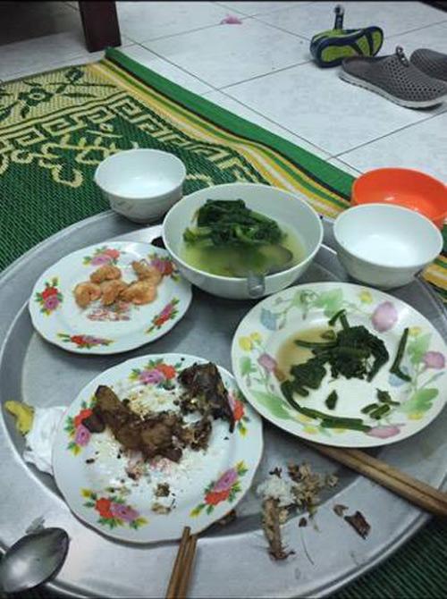 ua nuoc mat voi "com thua canh can" nha chong de phan - 2