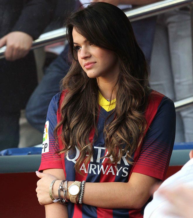 Mỹ nhân khiến danh thủ Neymar và Justin Bieber suýt "tẩn" nhau - 3