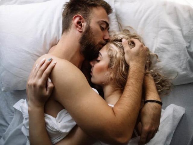 Lý do bạn nên làm "chuyện ấy" trước khi đi ngủ Lý do bạn nên làm "chuyện ấy" trước khi đi ngủ