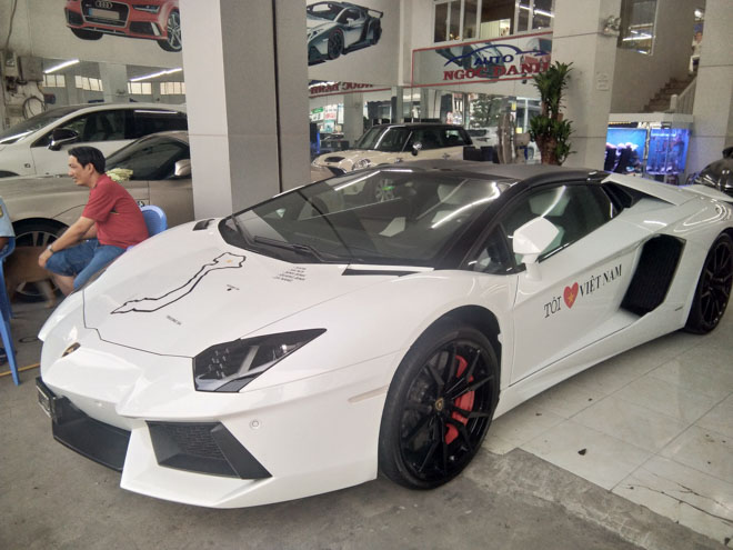 Lamborghini Aventador mui trần 40 tỷ chuyển hộ khẩu vào Sài Gòn - 4