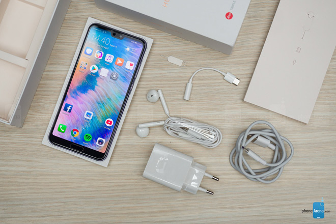 Mở hộp bộ đôi Huawei P20 và P20 Pro - 1