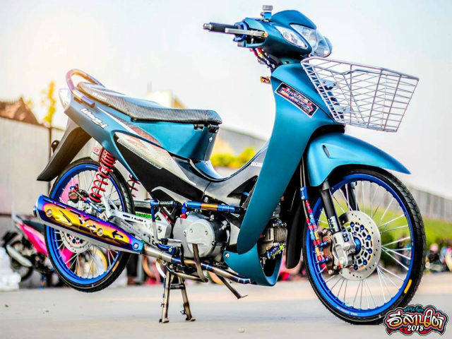 Cận cảnh Honda Wave độ chủ điểm xanh đẹp vô cùng