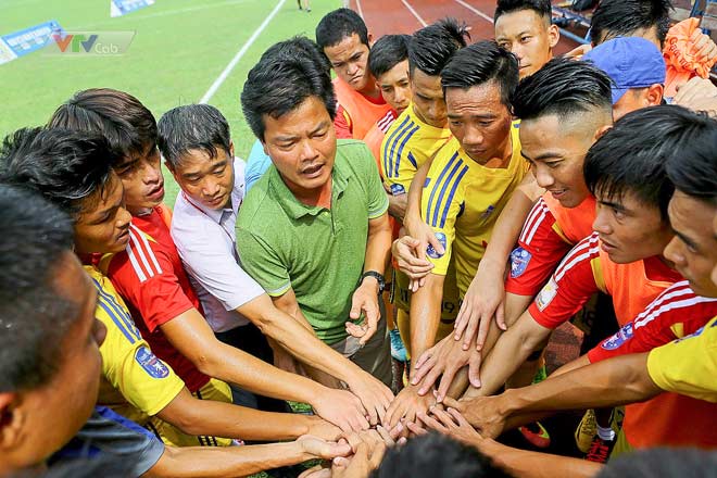 Cang-thang-cuoc-chien-top-dau-vong-6-V-League-2018--tren-VTVcab-v-league2-1524113287-521-width660height440.jpg