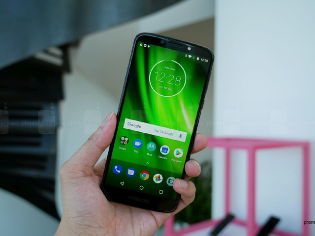 Trên tay Moto G6 và G6 Play, giá từ 4,5 triệu đồng