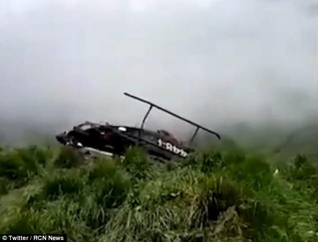 Colombia: Cánh trực thăng cứu hộ chém khiến người giải cứu chết thảm - 2