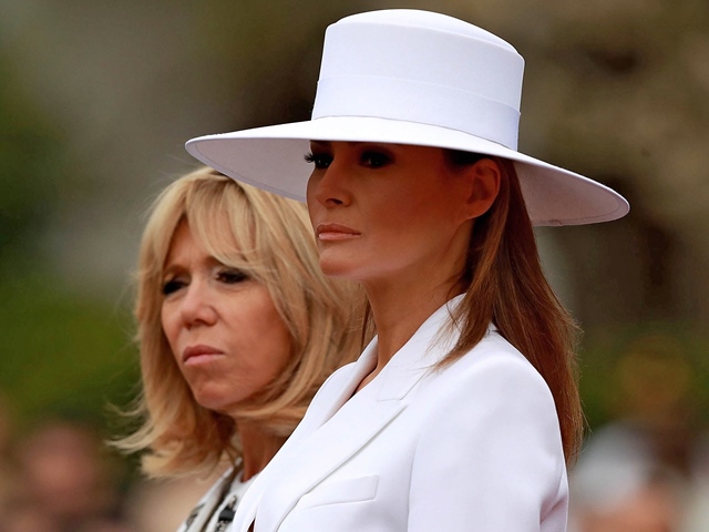 Đệ nhất phu nhân Mỹ chứng minh phái đẹp mặc suit chưa bao giờ xấu