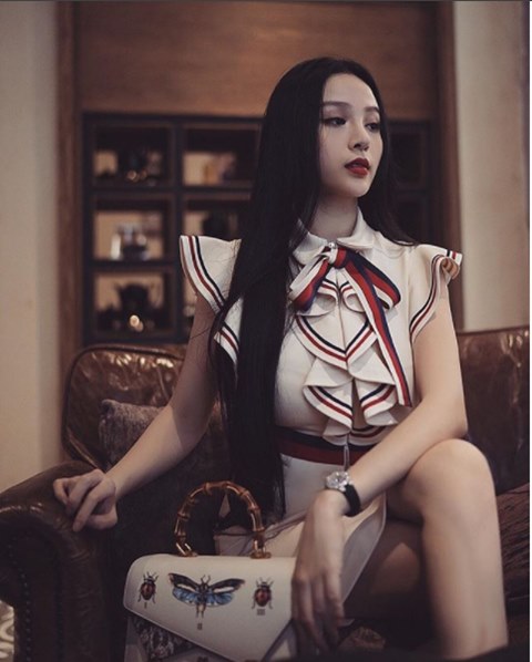 Hot mom Huyền Baby xứng danh “nữ thần hàng hiệu” Hot mom Huyền Baby xứng danh “nữ thần hàng hiệu”
