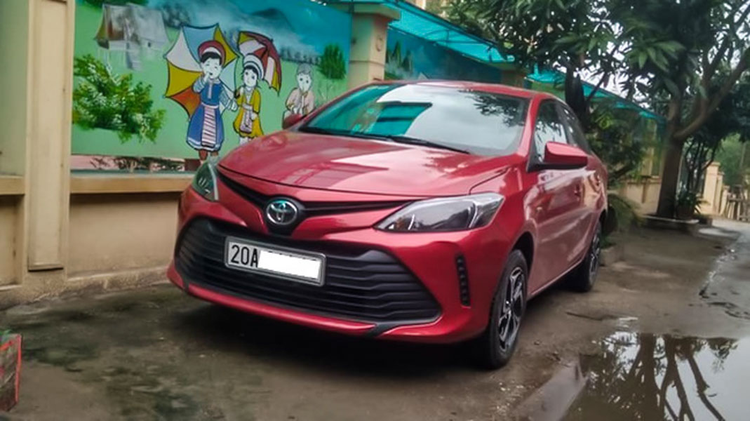 Toyota Vios mới bất ngờ xuất hiện trên đường phố tại Việt Nam - 1