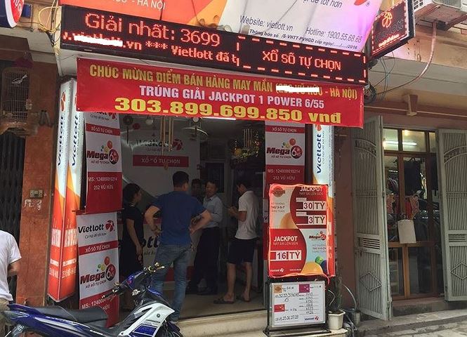 Hé lộ về người trúng giải Vietlott hơn 300 tỷ ở Hà Nội Hé lộ về người trúng giải Vietlott hơn 300 tỷ ở Hà Nội