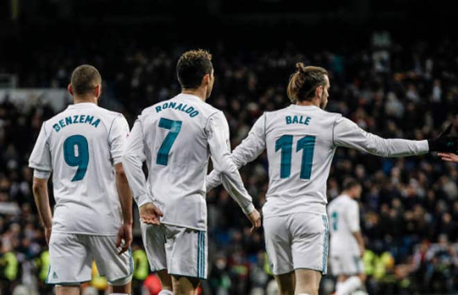 Benzema, Ronaldo và Bale đều góp công trong trận hòa 2-2 trước Barcelona 